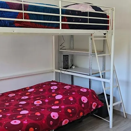 Проживание в семье Sabat Chateau-l'Eveque